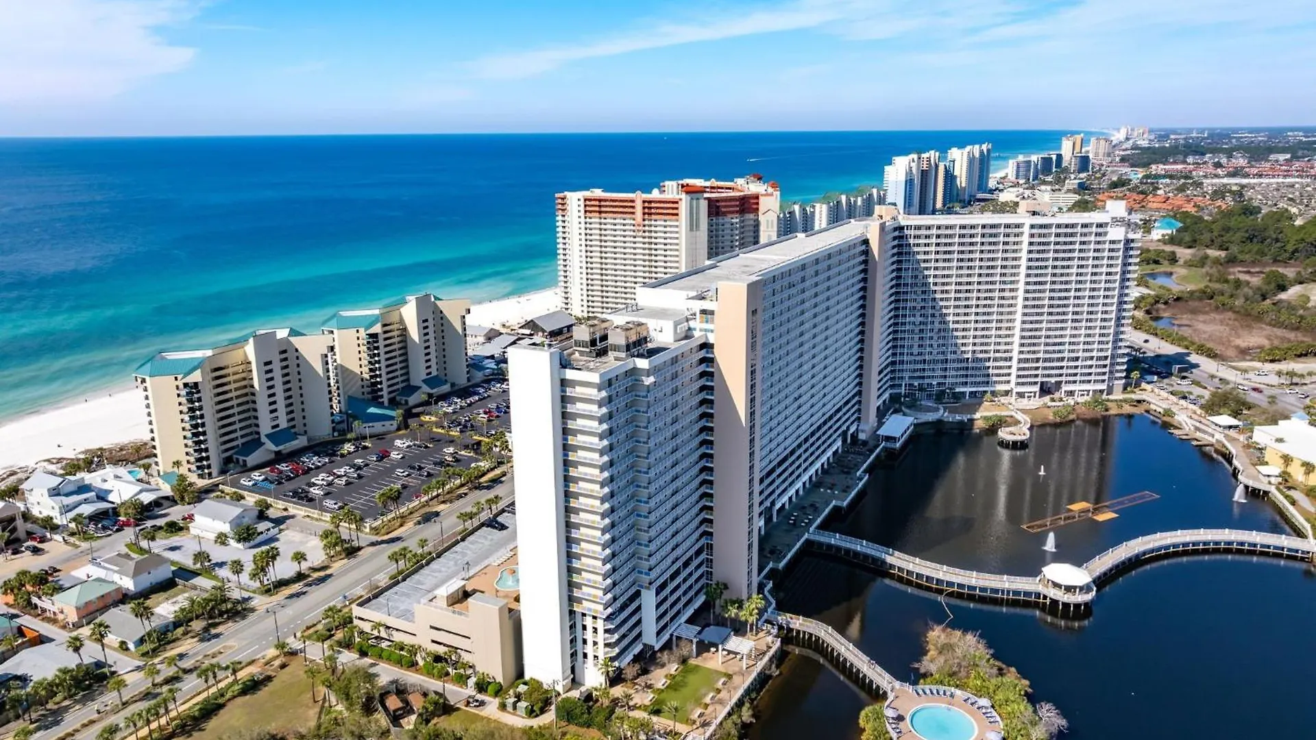 She Sells Seashells By The Seashore - Laketown Wharf #725 By Nautical Properties Panama City Beach United States