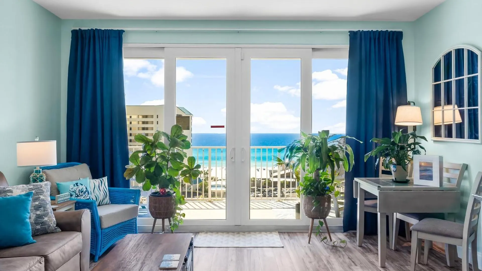 She Sells Seashells By The Seashore - Laketown Wharf #725 By Nautical Properties Panama City Beach